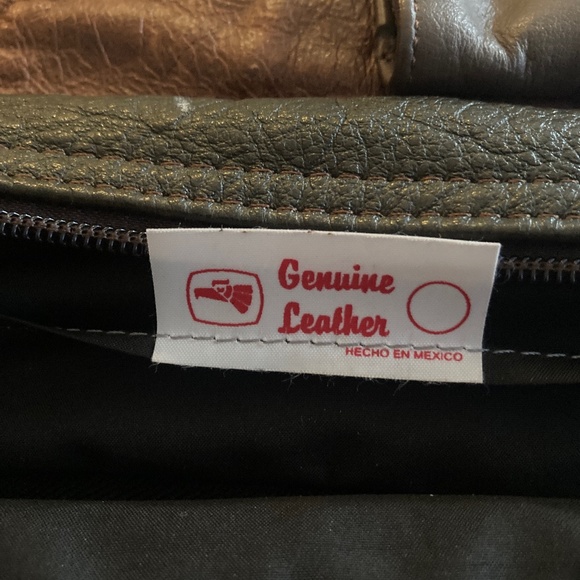 Men’s Leather Crossbody Bag - Picture 2 of 2